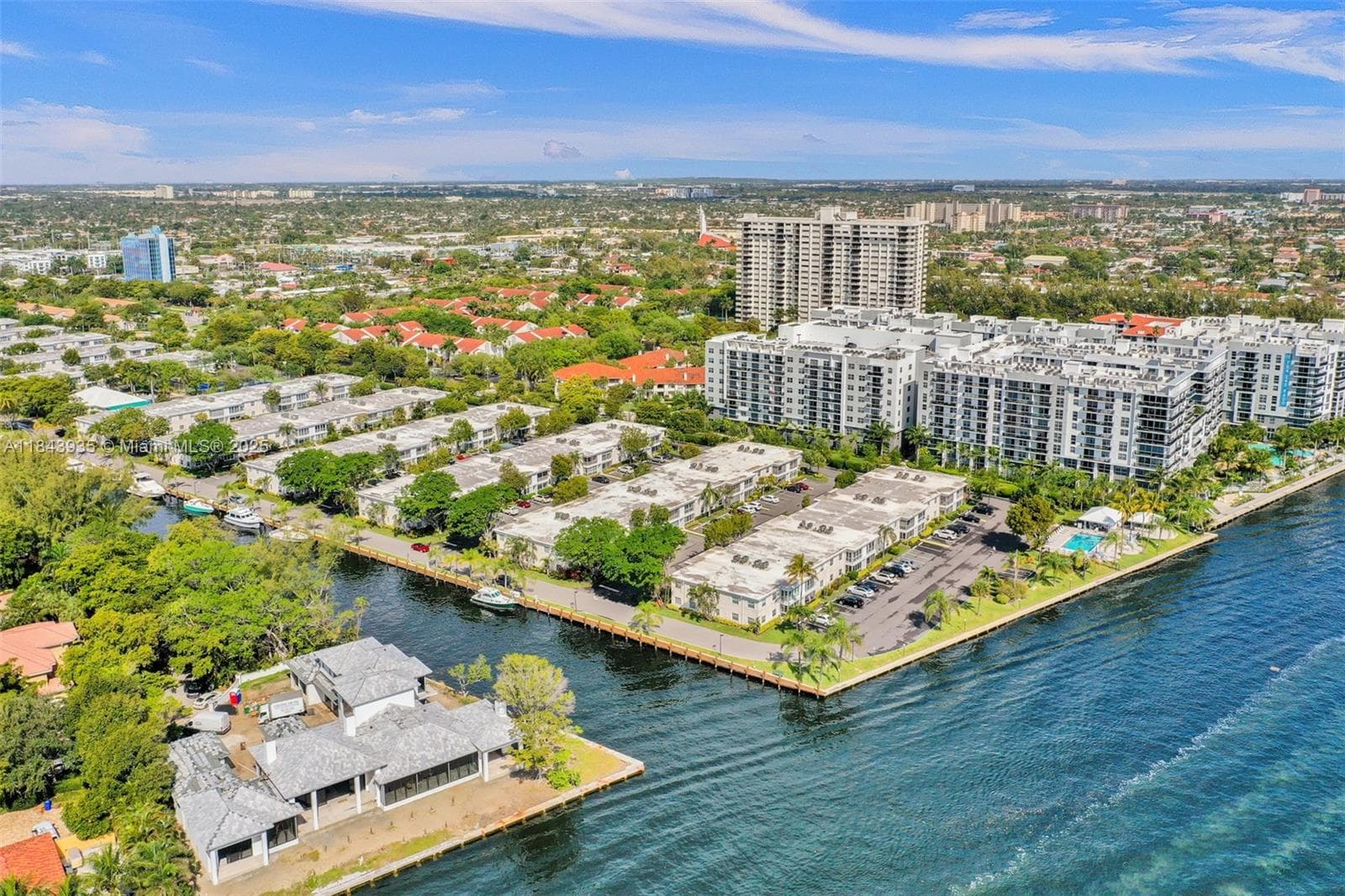 BAY COLONY CLUB CONDO · #3 in Fort Lauderdale - Photo 17