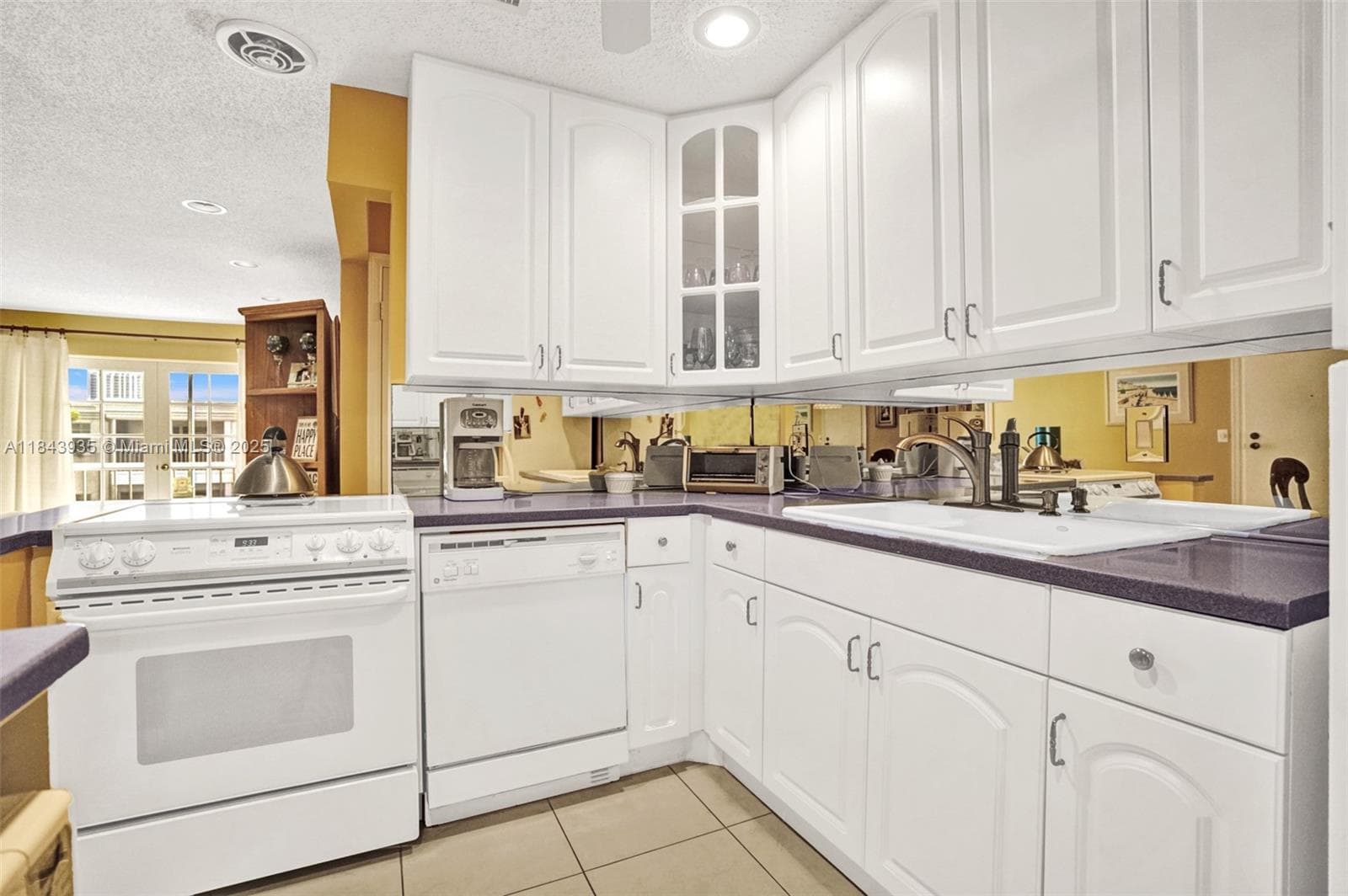 BAY COLONY CLUB CONDO · #3 in Fort Lauderdale - Photo 4