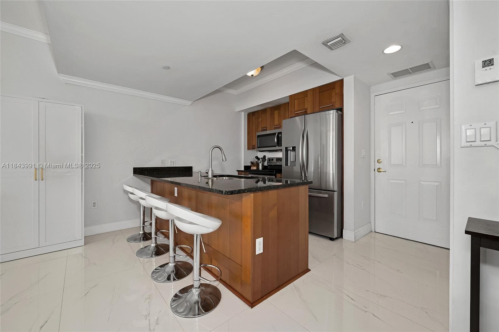 ONE VILLAGE PLACE CONDO · #515 in Coral Gables - Photo 7