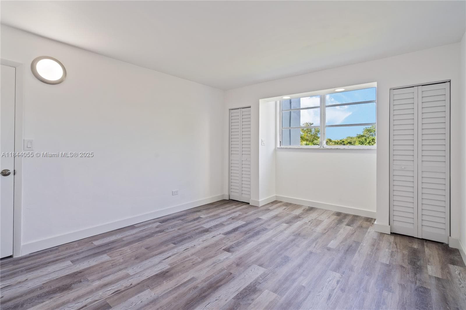 ROYAL OAKS CONDO · #330 in Miami - Photo 16