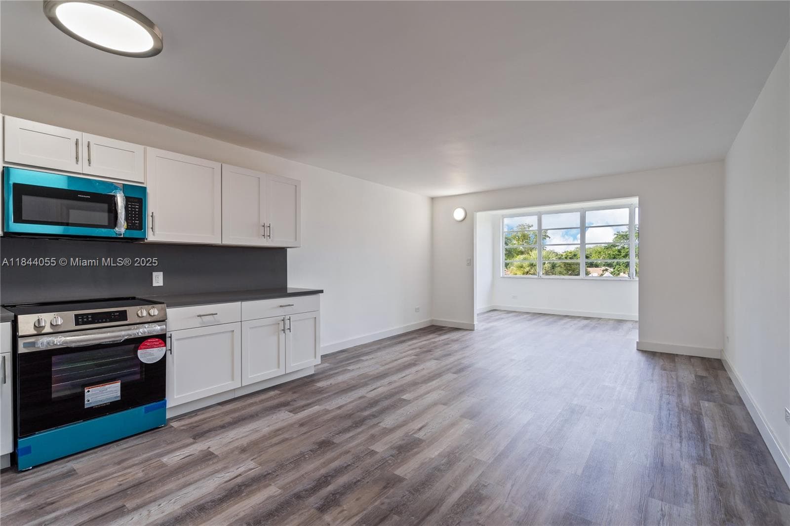 ROYAL OAKS CONDO · #330 in Miami - Photo 3