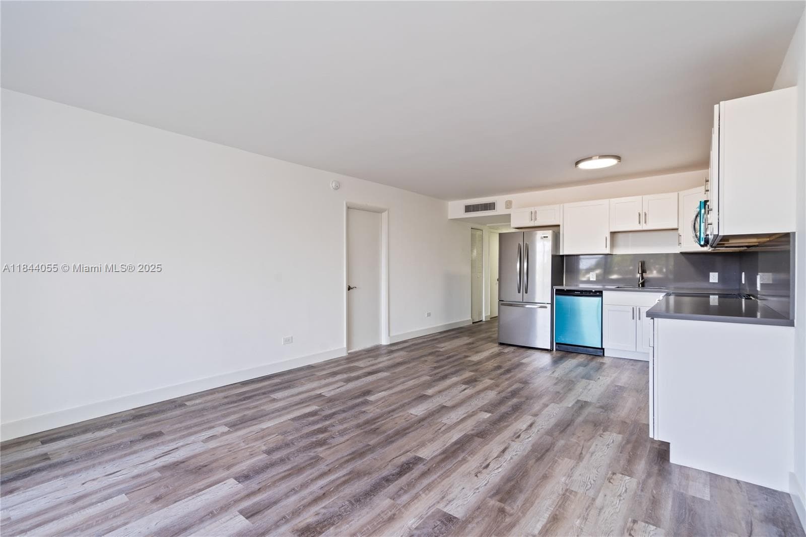 ROYAL OAKS CONDO · #330 in Miami - Photo 5