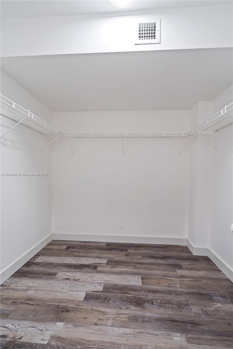 ROYAL OAKS CONDO · #330 in Miami - Photo 20