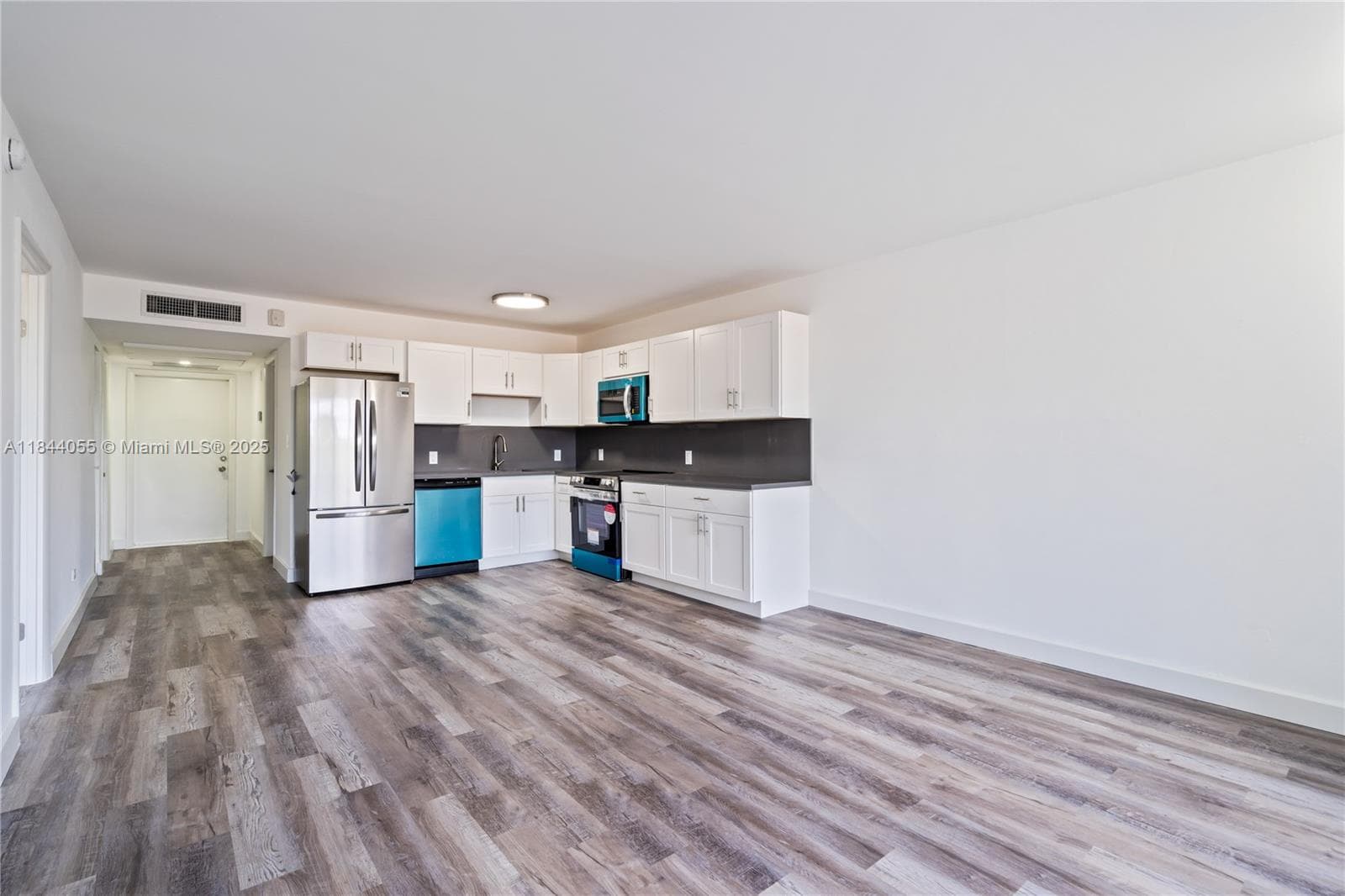 ROYAL OAKS CONDO · #330 in Miami - Photo 4
