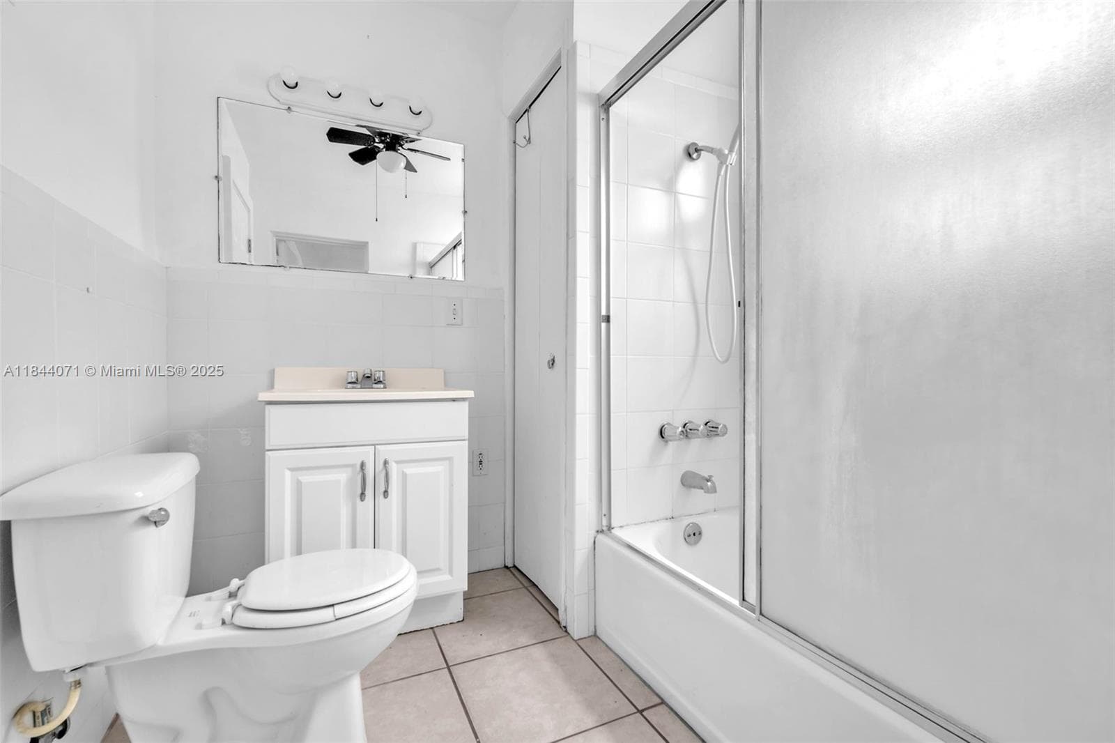 208 N 56th Ave photo 20