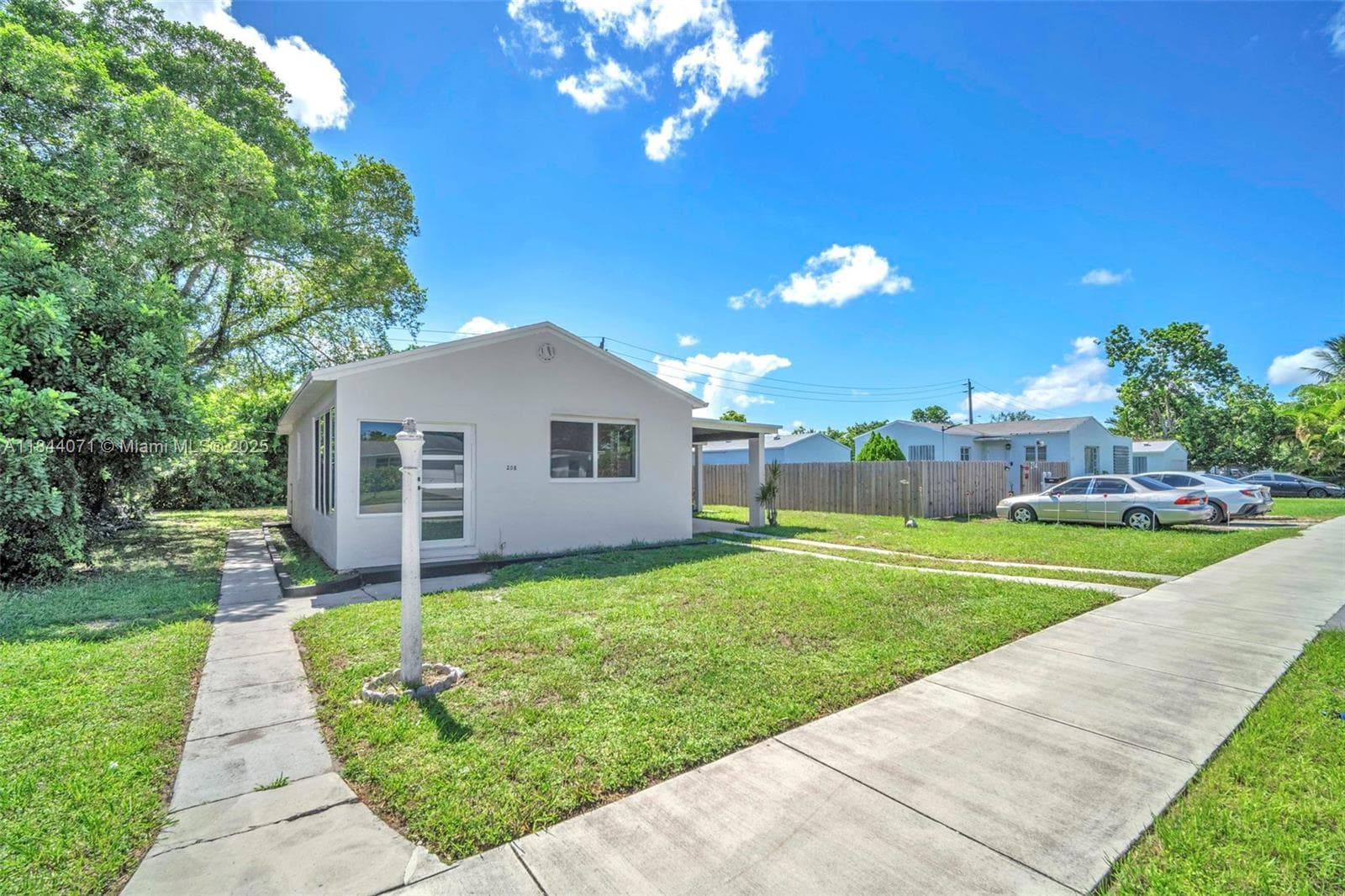 208 N 56th Ave photo 29