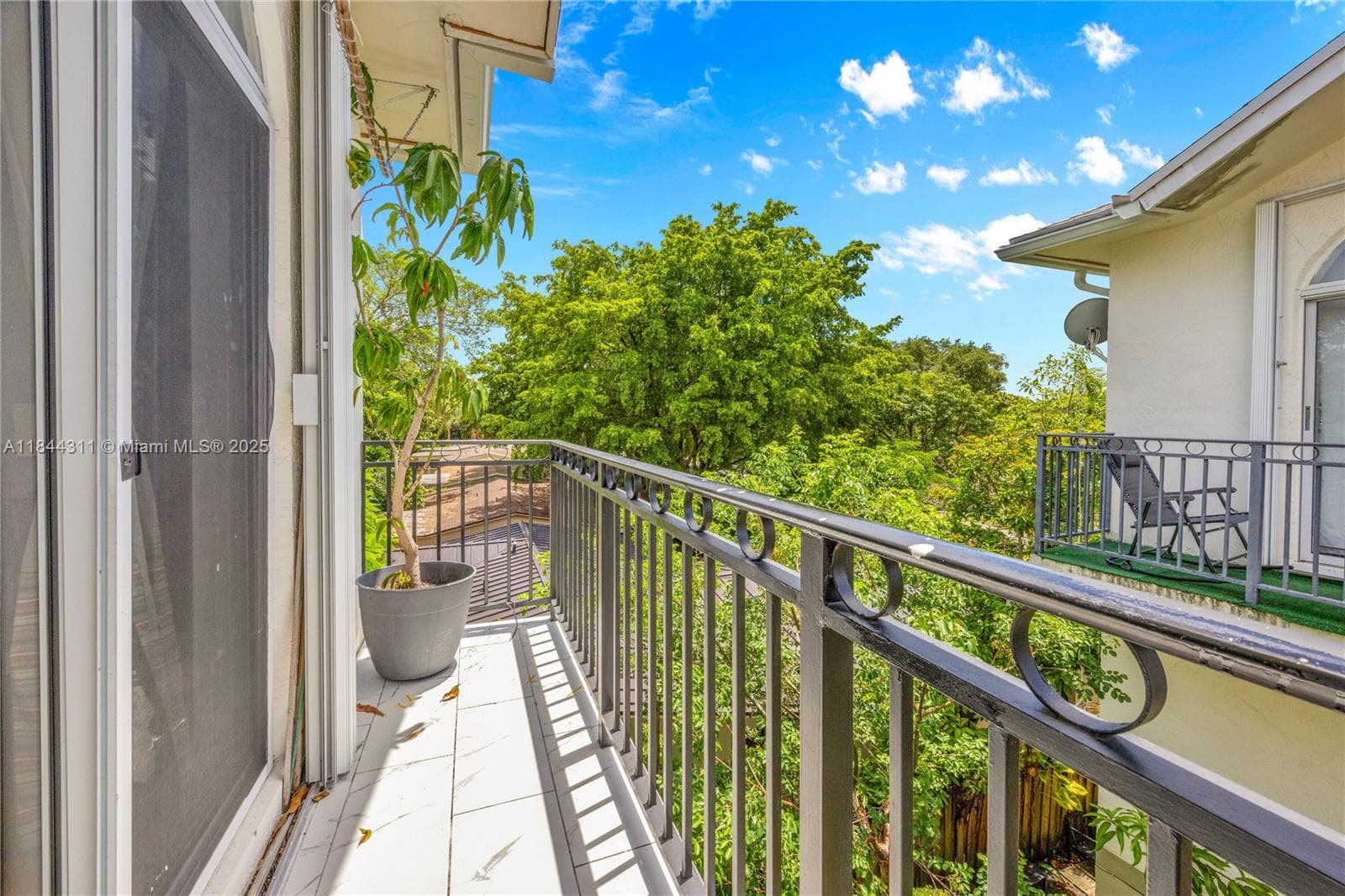 MARBELLA VILLAS CONDO · #15 in Miami - Photo 27