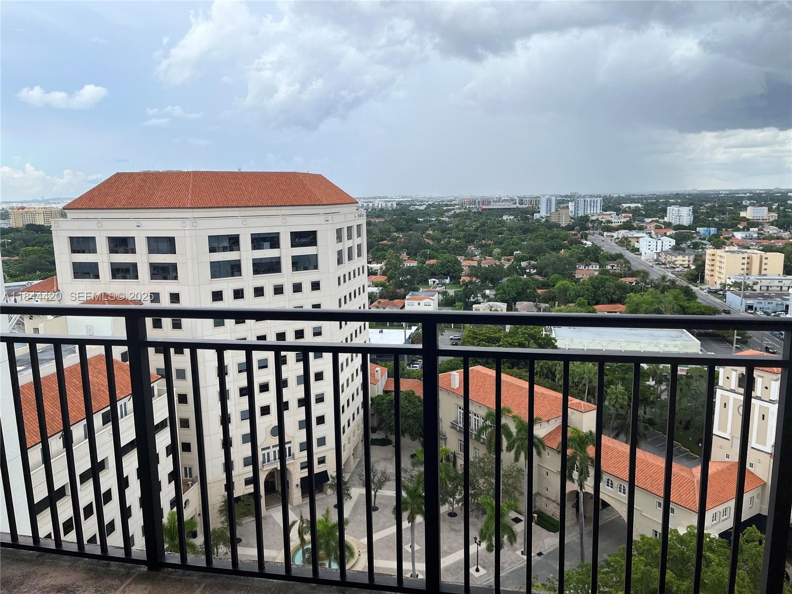 PUERTA DE PALMAS CONDO · #PH11 in Coral Gables - Photo 10