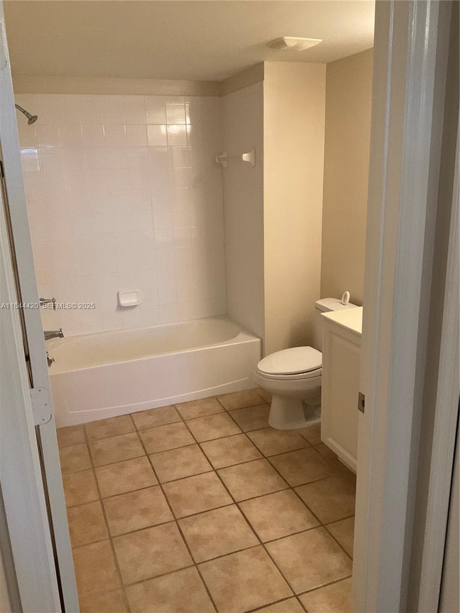 PUERTA DE PALMAS CONDO · #PH11 in Coral Gables - Photo 25