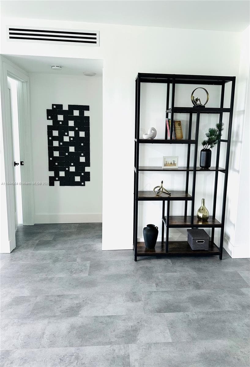 Hillcrest · #805A in Hollywood - Photo 27
