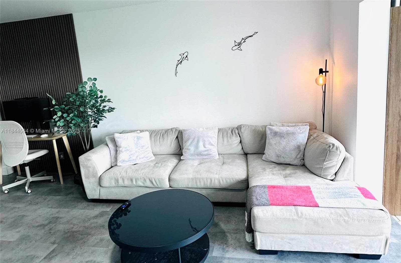 Hillcrest · #805A in Hollywood - Photo 20
