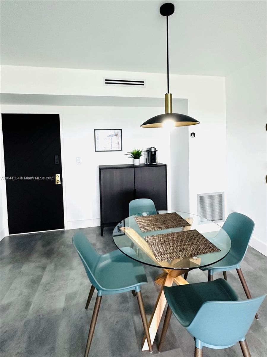 Hillcrest · #805A in Hollywood - Photo 24