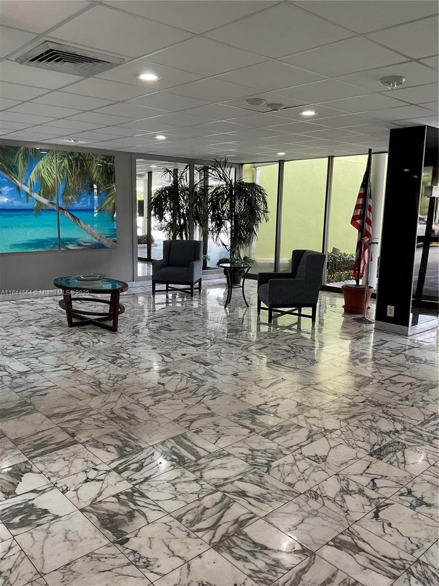 Hillcrest · #805A in Hollywood - Photo 68