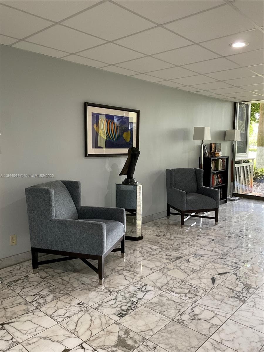 Hillcrest · #805A in Hollywood - Photo 64