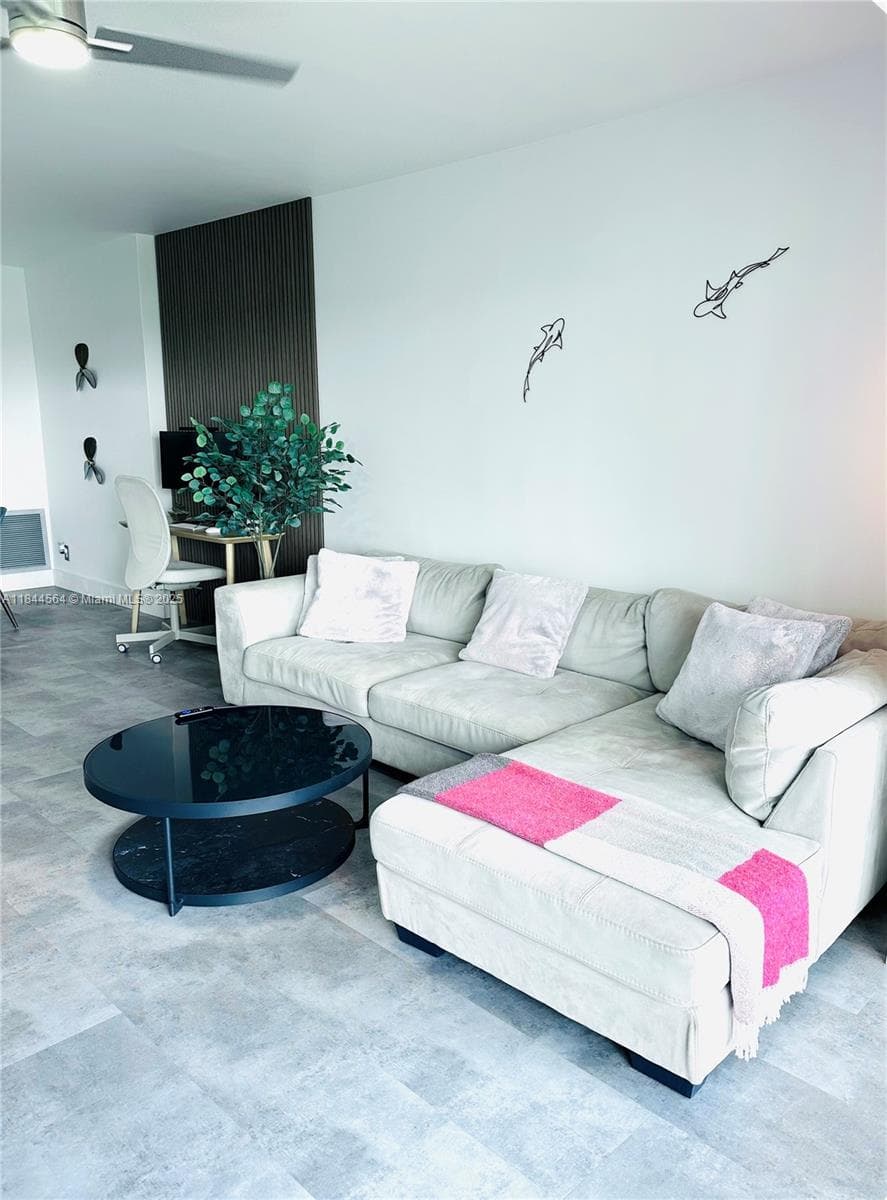 Hillcrest · #805A in Hollywood - Photo 29