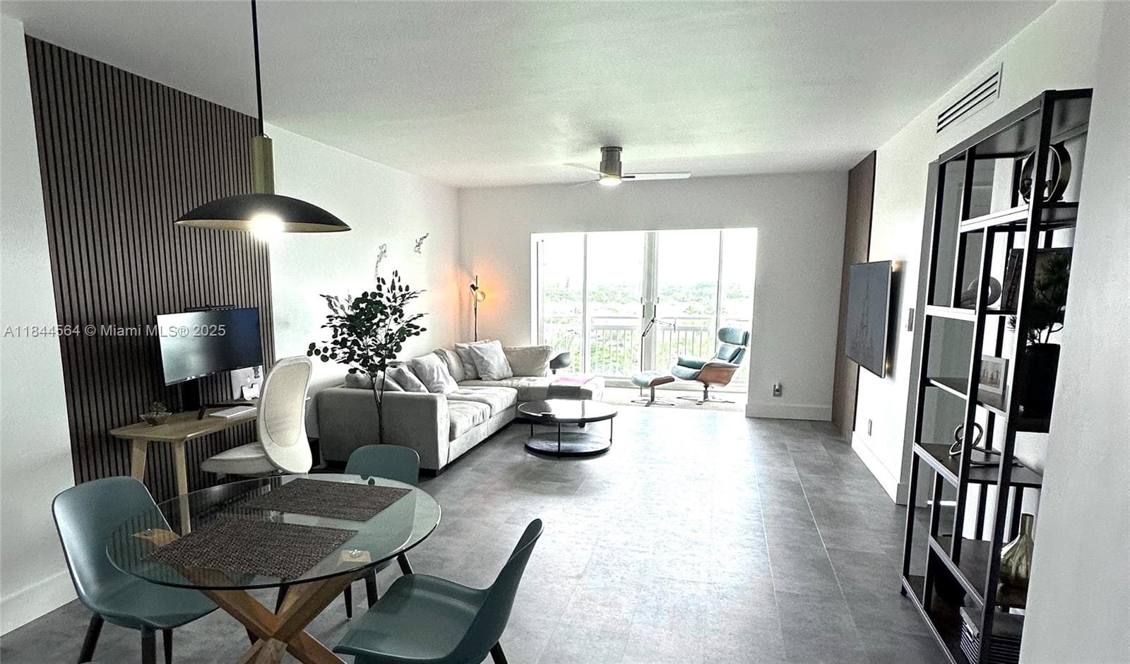 Hillcrest · #805A in Hollywood - Photo 25