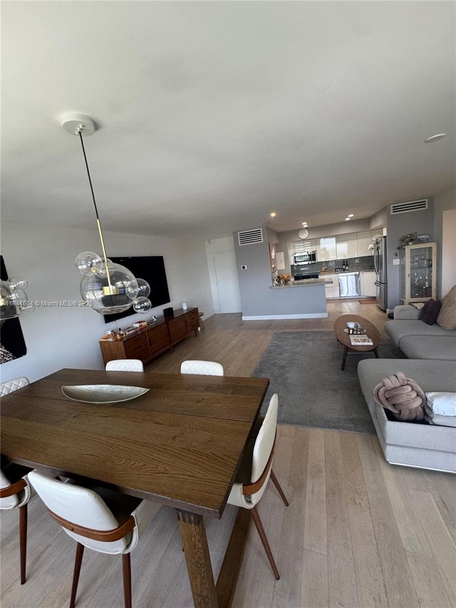 BAYVIEW TOWERS CONDO SOUT · #B1611 in North Miami - Photo 5