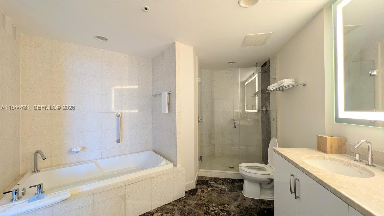 Hilton · #2501 in Fort Lauderdale - Photo 17