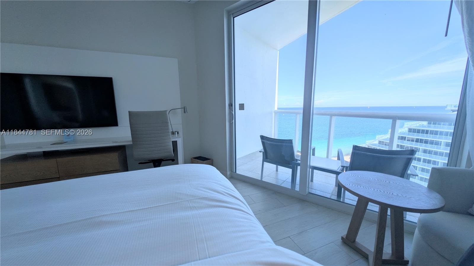 Hilton · #2501 in Fort Lauderdale - Photo 11