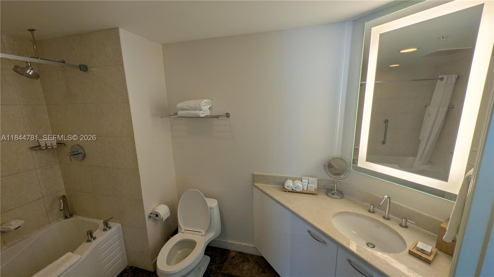 Hilton · #2501 in Fort Lauderdale - Photo 25