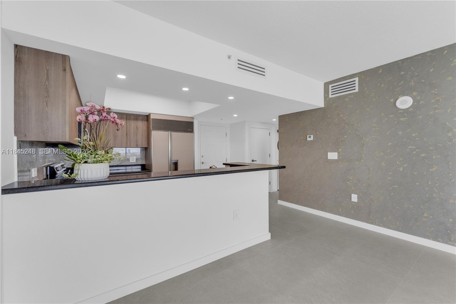 HOLLYWOOD STATION RES CON · #735 in Hollywood - Photo 8