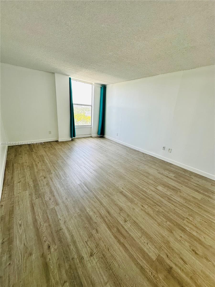 keystone Towers · #807 in North Miami - Photo 8