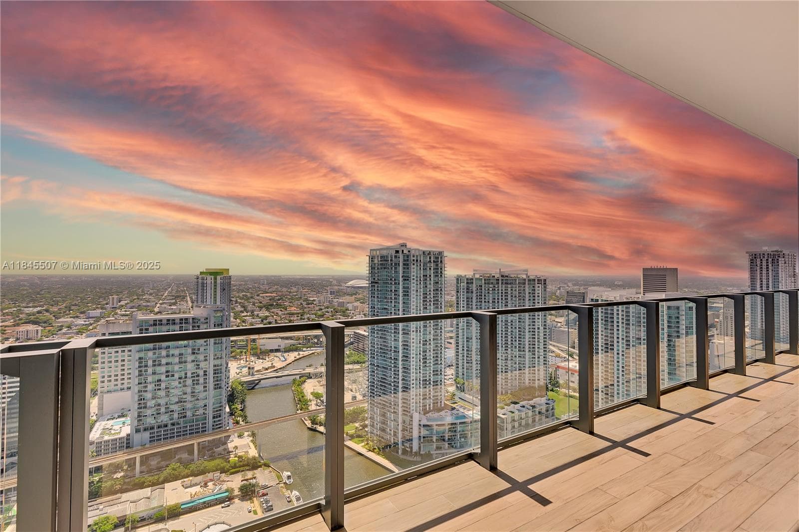Reach Brickell City Centre · #4110 in Miami - Photo 20