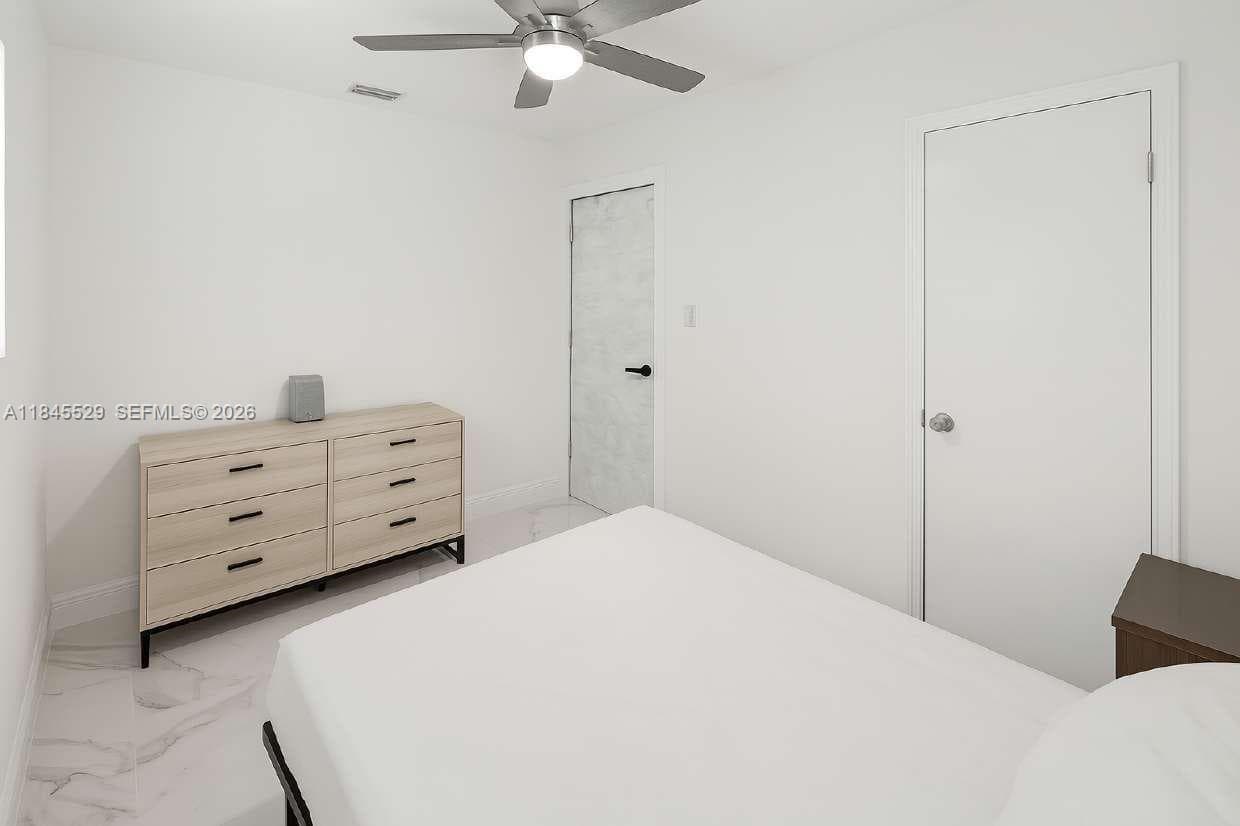 Comfortable room size - Master Bedroom #1