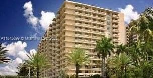 THE PLAZA OF BAL HARBOUR · #PH06(+DEN) in Bal Harbour - Photo 16