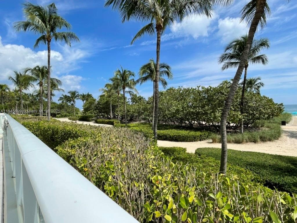 THE PLAZA OF BAL HARBOUR · #PH06(+DEN) in Bal Harbour - Photo 3