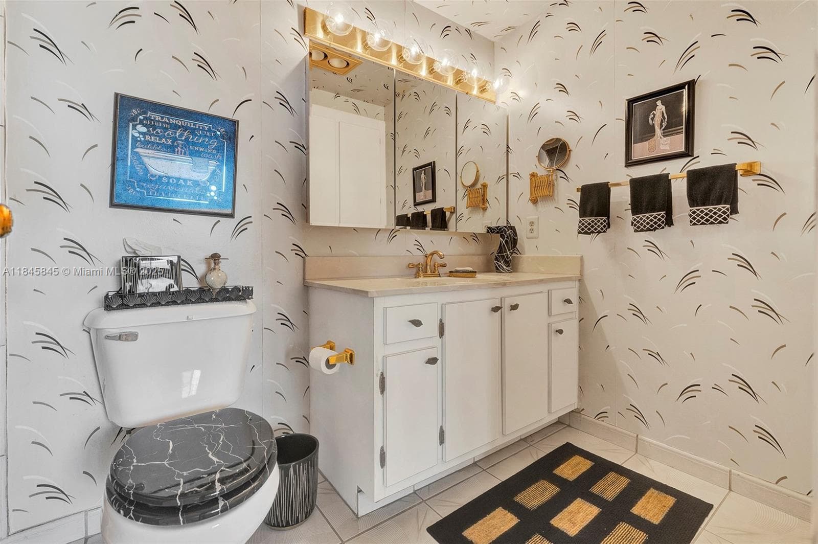 Hillcrest · #1114 in Hollywood - Photo 17