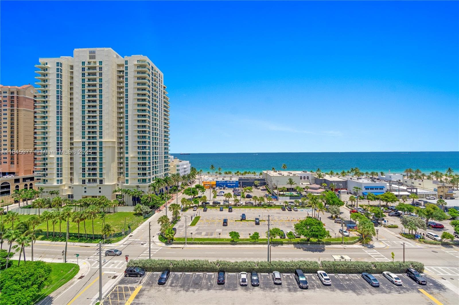 Leisure Beach Condo · #1212 in Fort Lauderdale - Photo 23
