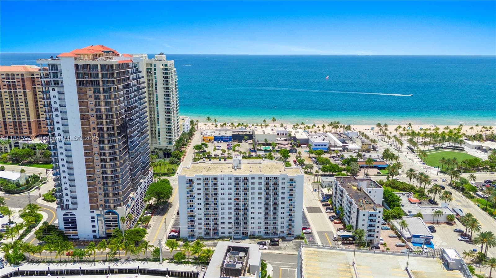 Leisure Beach Condo · #1212 in Fort Lauderdale - Photo 2