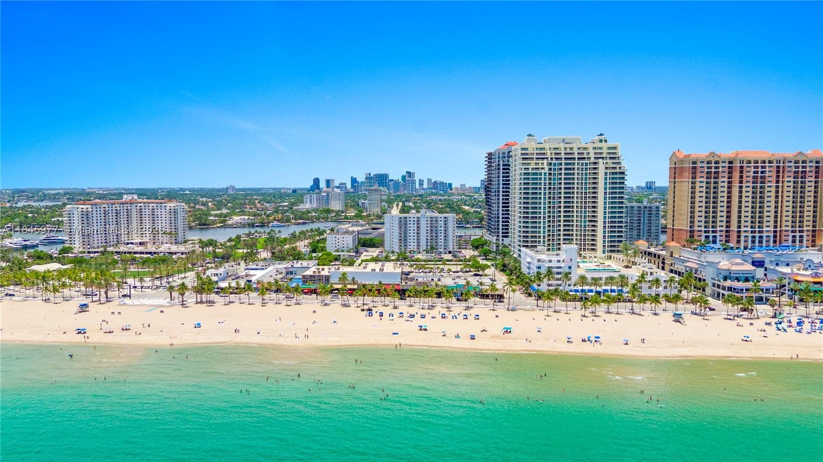 Leisure Beach Condo · #1212 in Fort Lauderdale - Photo 1