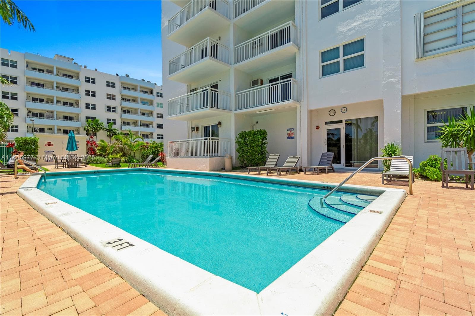 Leisure Beach Condo · #1212 in Fort Lauderdale - Photo 4