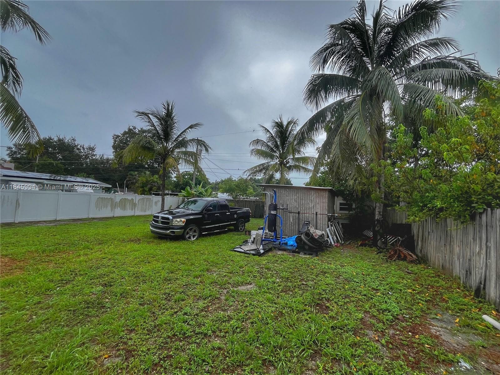 5730 Charleston St photo 3