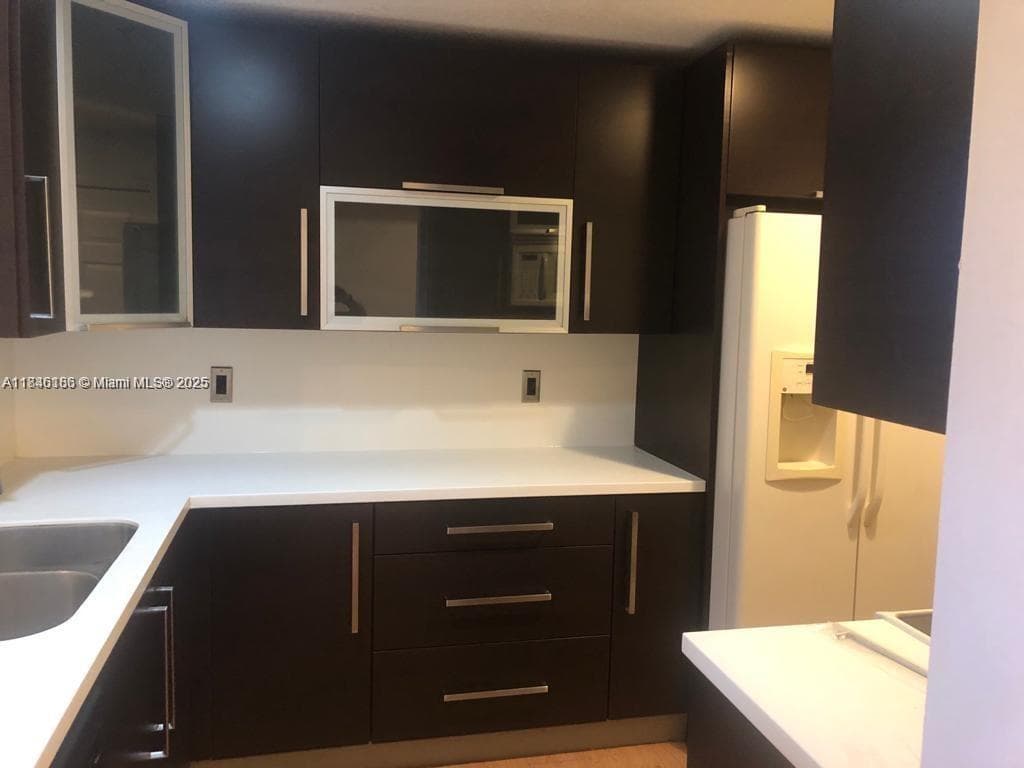 THE COURTS AT DORAL ISLES · #1424 in Doral - Photo 3