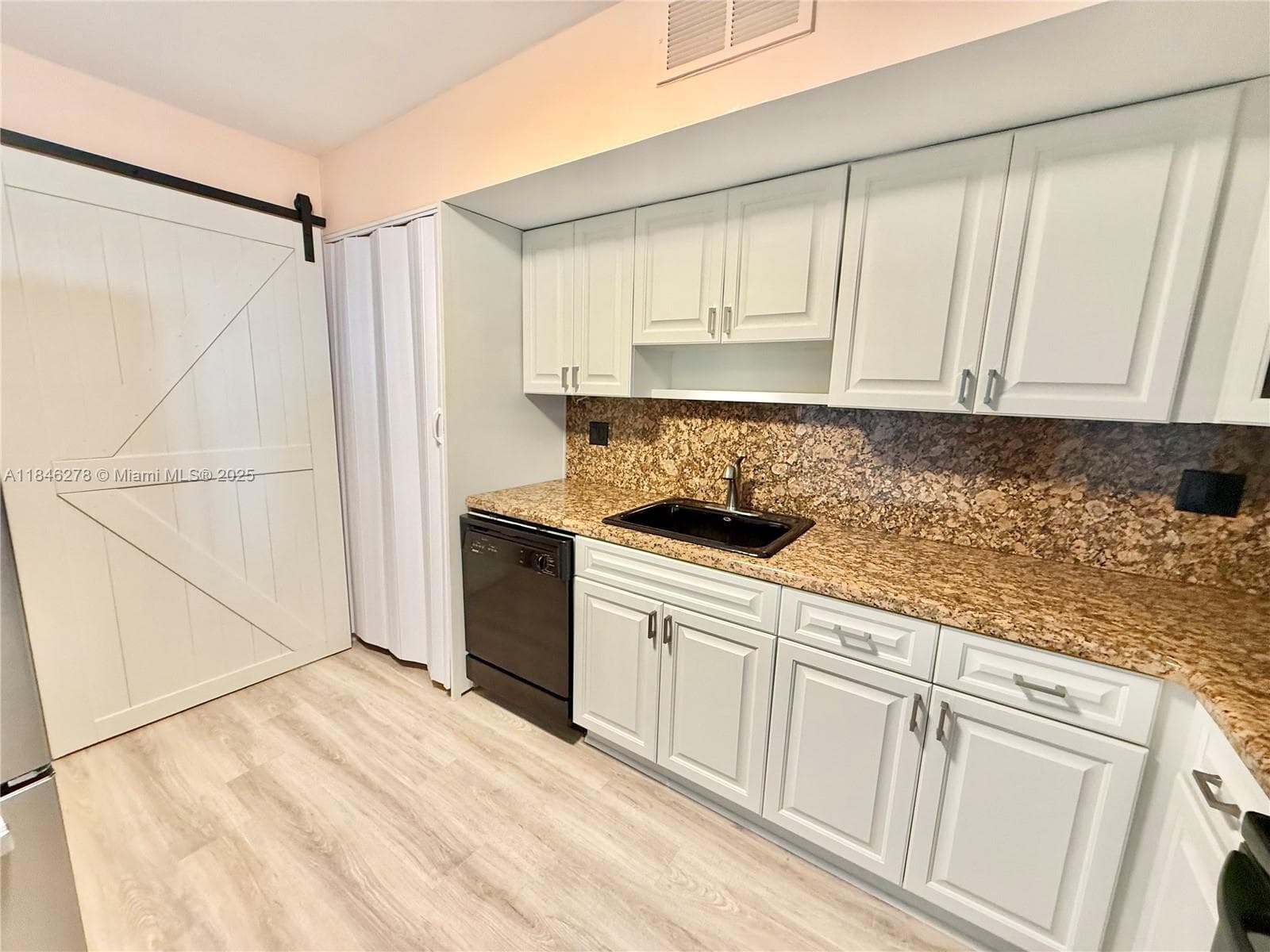 ALLINGTON TOWERS CONDO · #7B in Hollywood - Photo 2