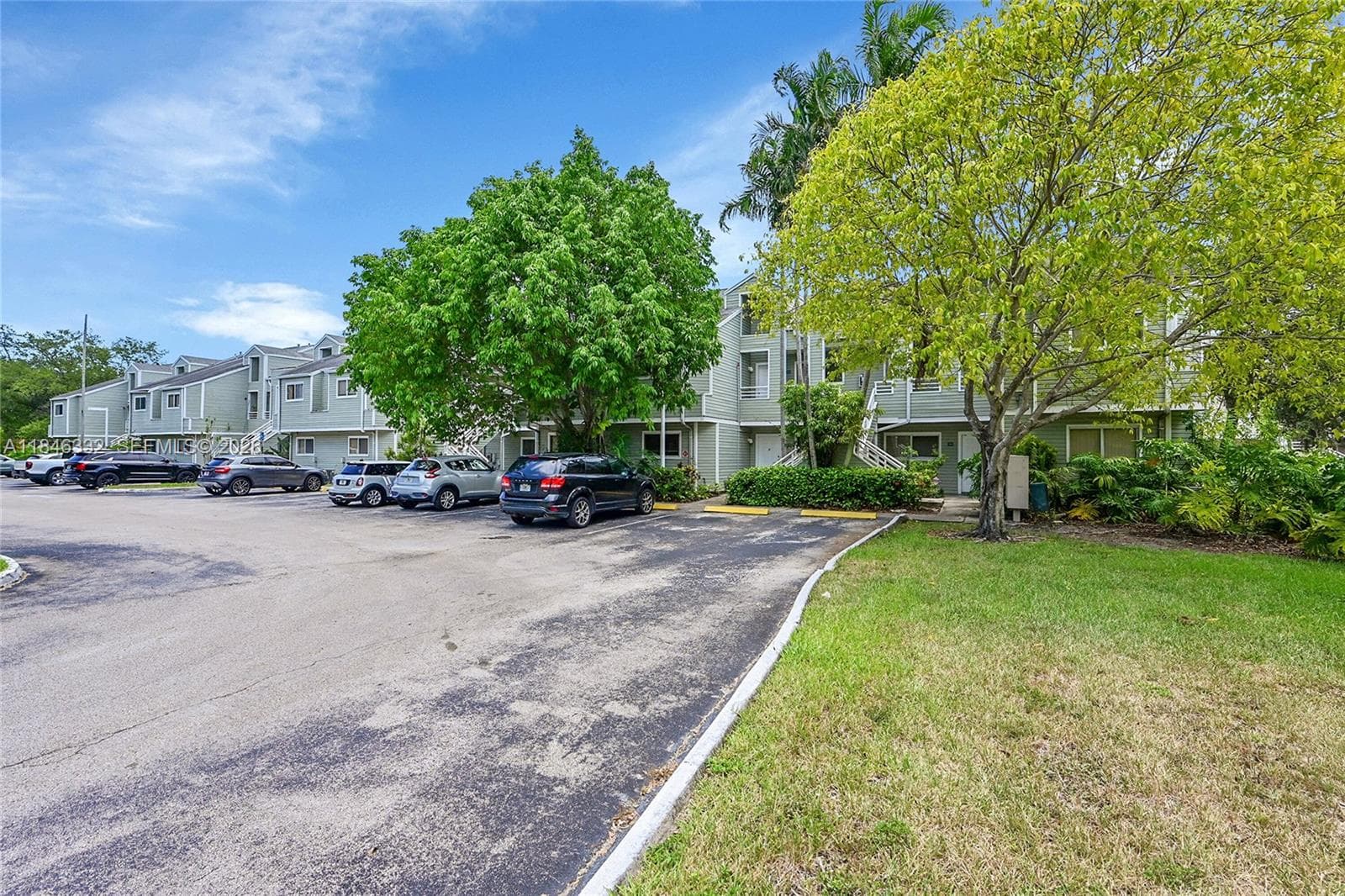 Summer Lake · #107 in Oakland Park - Photo 23