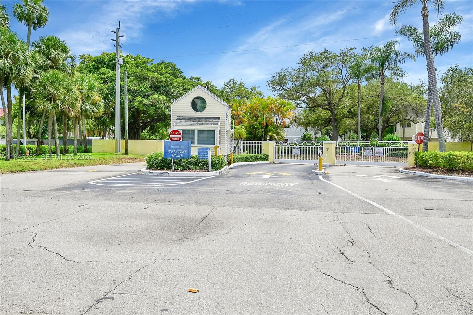 Summer Lake · #107 in Oakland Park - Photo 24