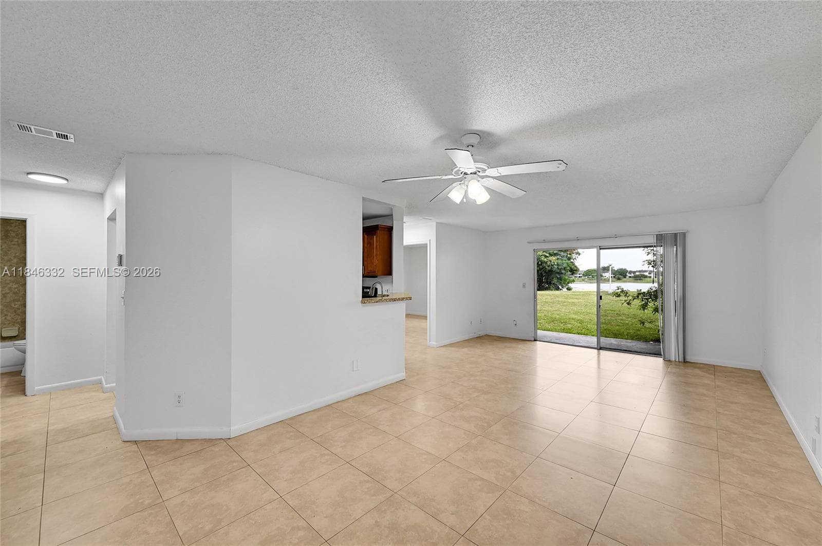Summer Lake · #107 in Oakland Park - Photo 10