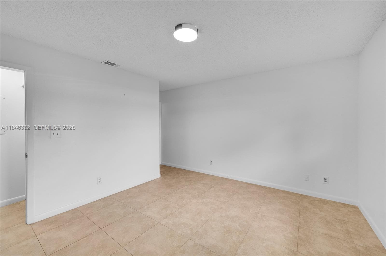 Summer Lake · #107 in Oakland Park - Photo 18