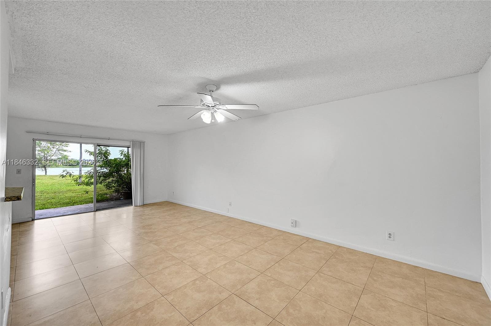 Summer Lake · #107 in Oakland Park - Photo 8