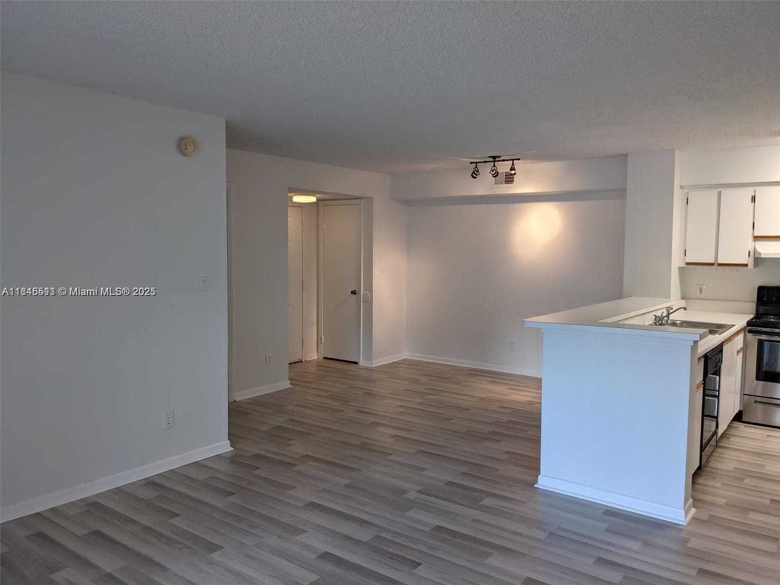 HOLLYWOOD PARC CONDO · #13-7 in Hollywood - Photo 1