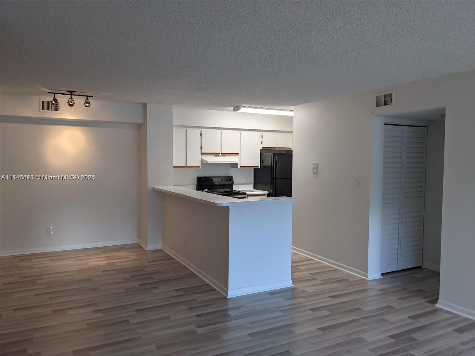 HOLLYWOOD PARC CONDO · #13-7 in Hollywood - Photo 4