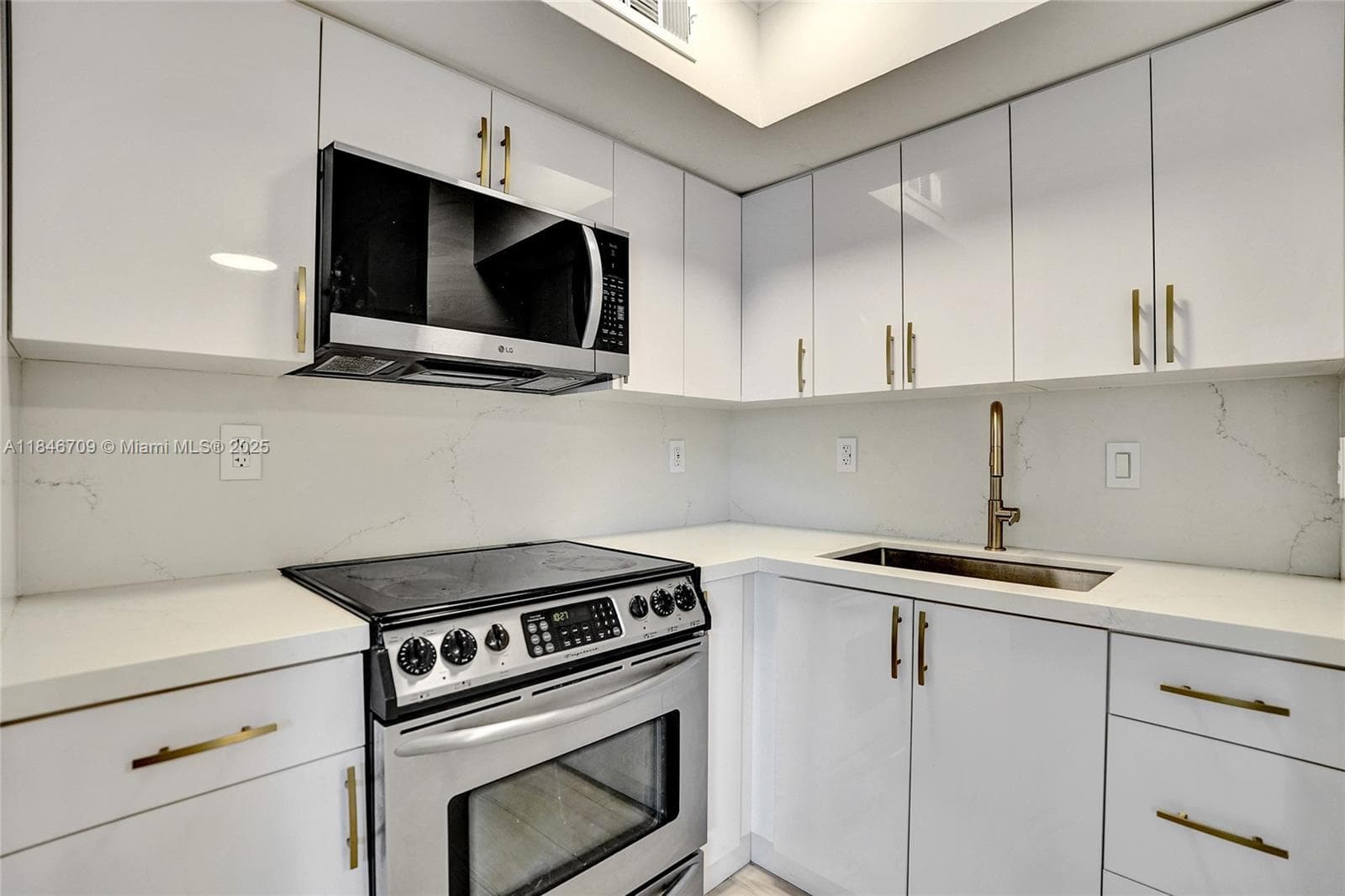 GULFSTREAM CONDO · #32 in Fort Lauderdale - Photo 5