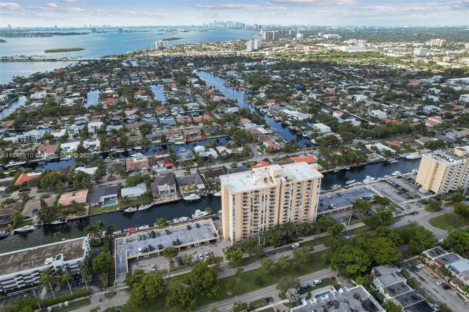 Vecino Del Mar · #504 in North Miami - Photo 26