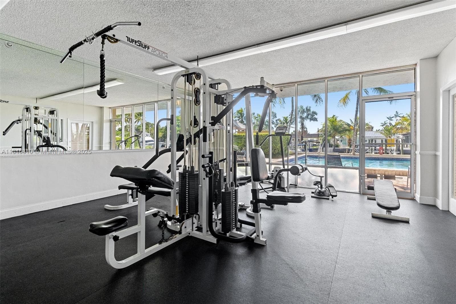 Vecino Del Mar · #504 in North Miami - Photo 20