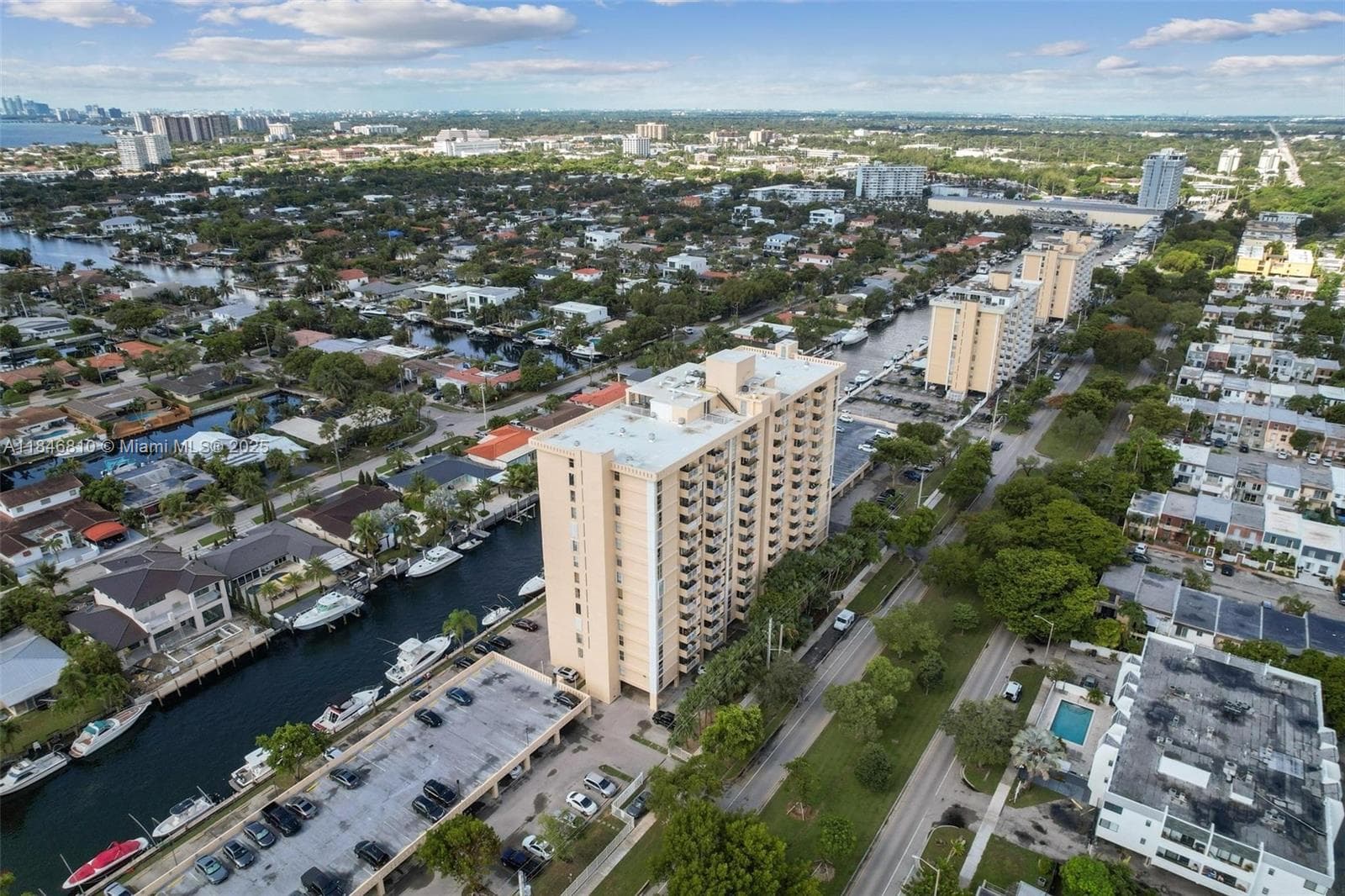 Vecino Del Mar · #504 in North Miami - Photo 25