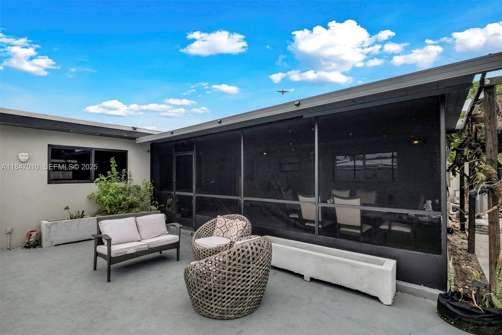 530 NW 39 photo 34